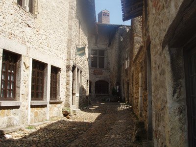 Pérouges